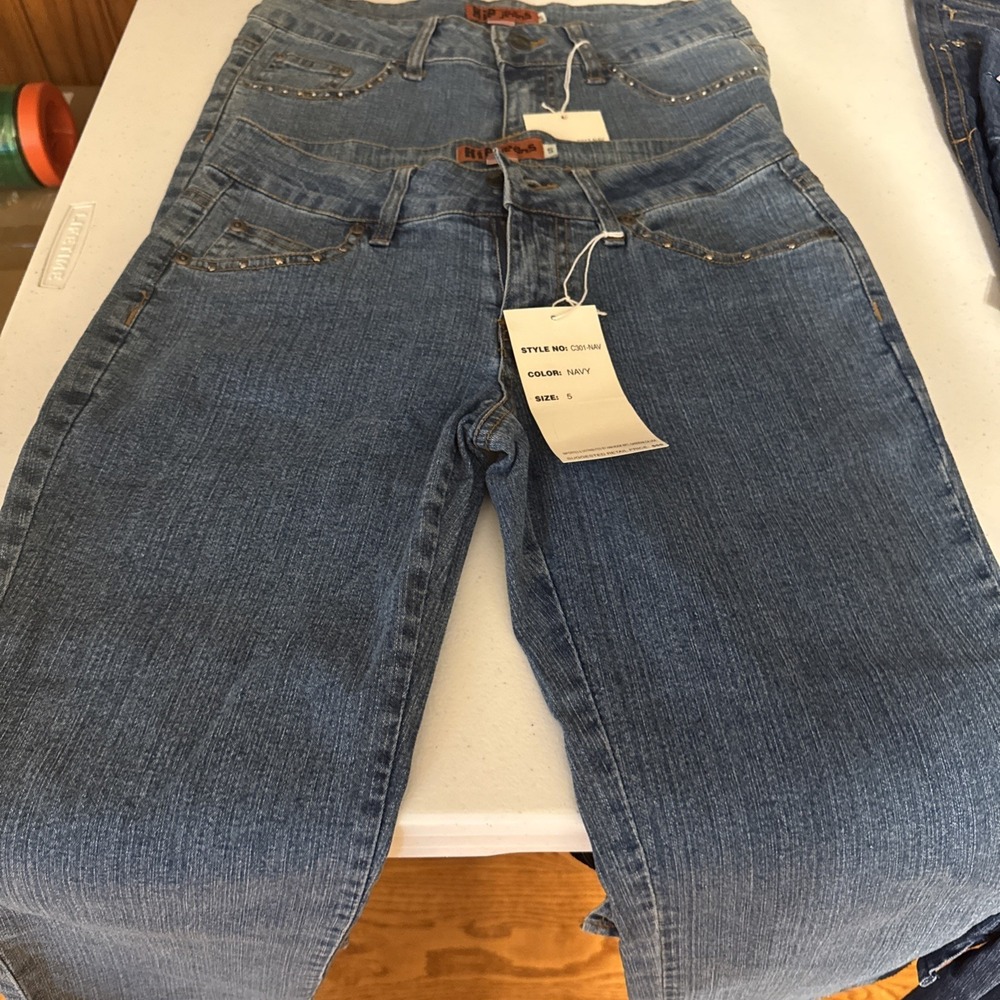 h.i.p. Women's Capri Jeans Lot 6 Pairs / Junior Sizes 1 & 5 Blue Classic Denim - Picture 7 of 16
